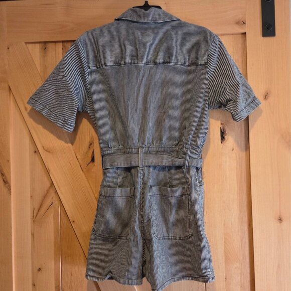 Women Sz 8 Short Sleeve Denim Shorts Romper Universal Thread Blue Stripe Hickory - Picture 2 of 10
